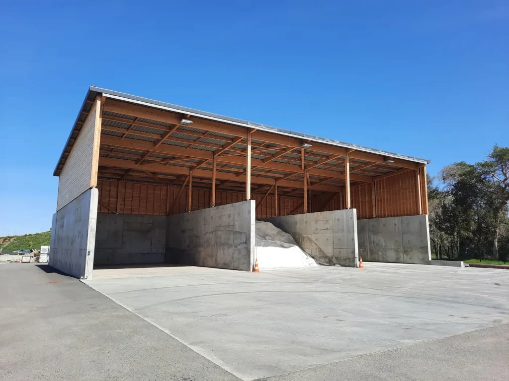 Bâtiment à charpente bois